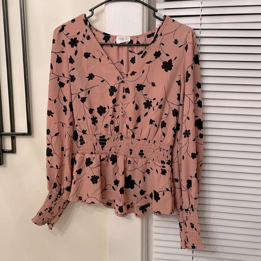 Sienna Sky - peplum floral blouse - size small